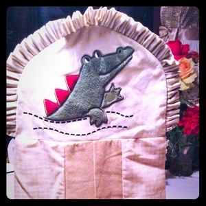 DIAPER HANGER FOR EASY PAMPER access